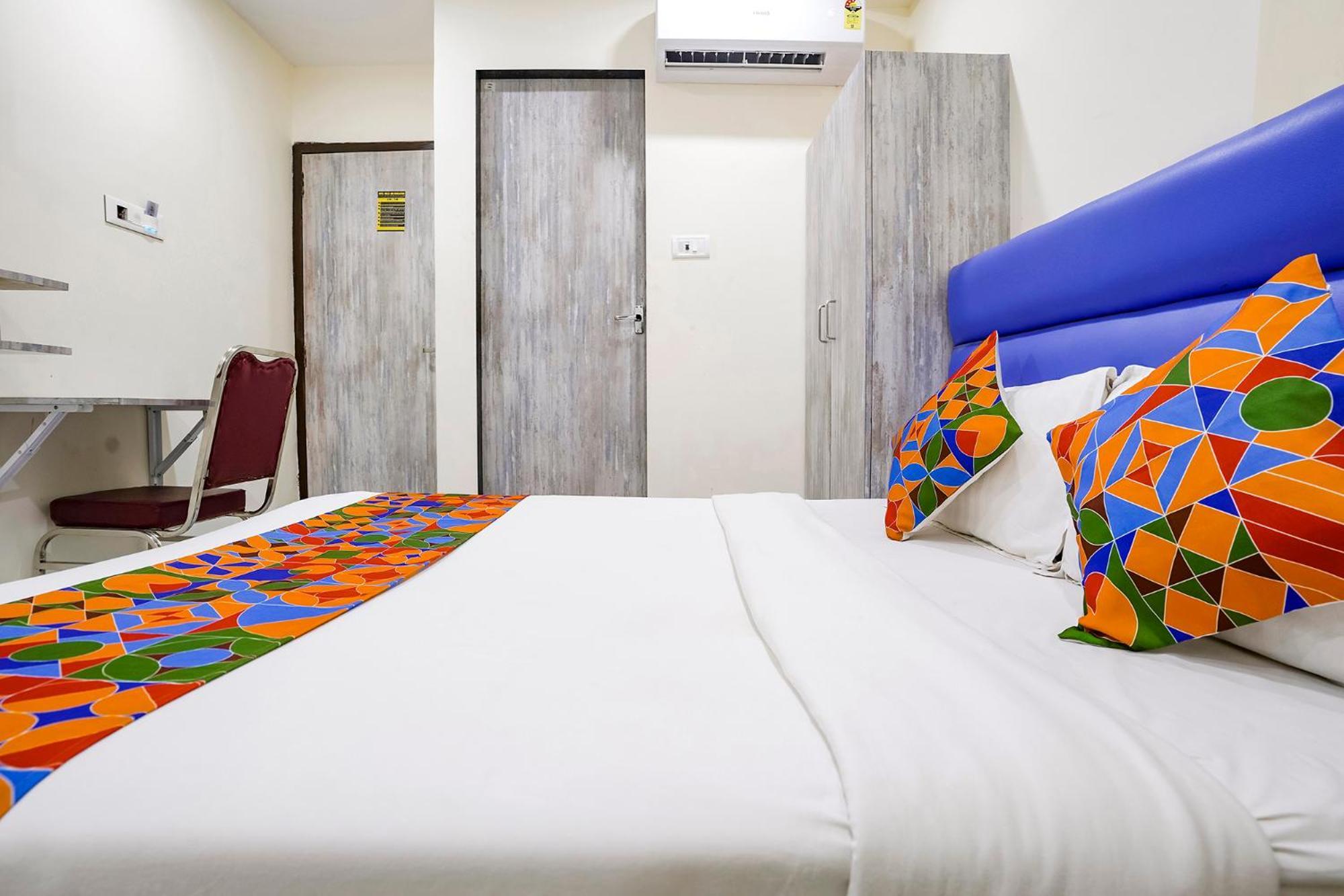 Fabexpress Good Luck Residency - Nr Nesco Exhibition Center Hotel Mumbai Exterior photo