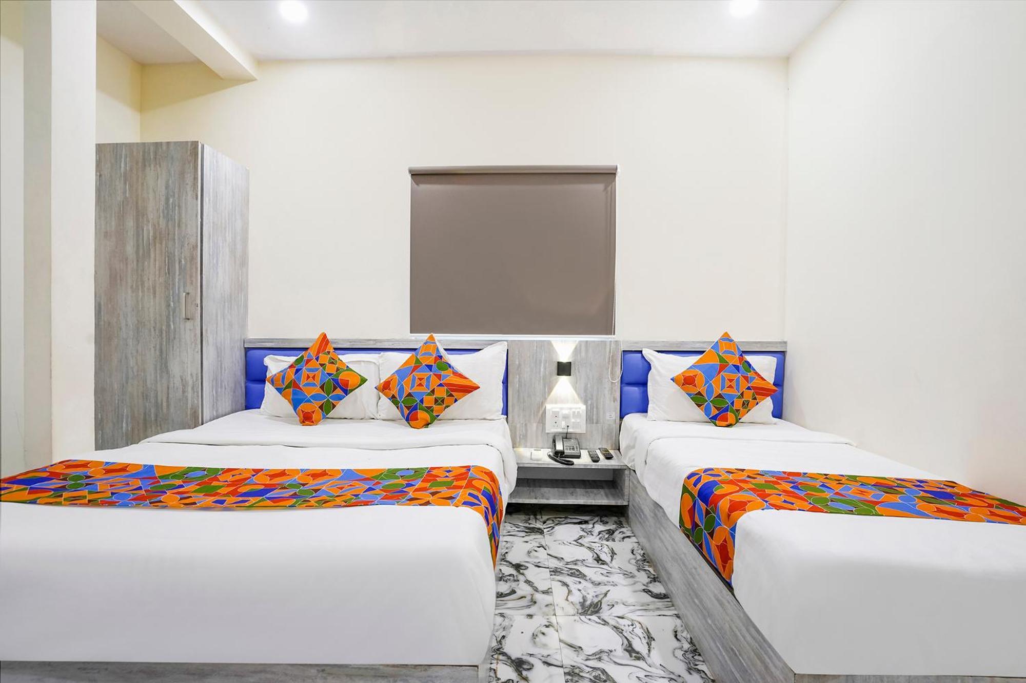 Fabexpress Good Luck Residency - Nr Nesco Exhibition Center Hotel Mumbai Exterior photo