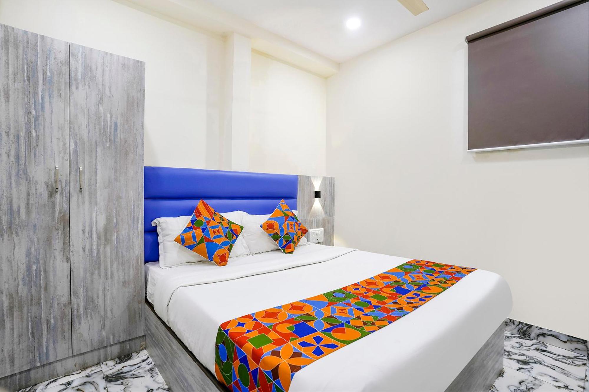 Fabexpress Good Luck Residency - Nr Nesco Exhibition Center Hotel Mumbai Exterior photo