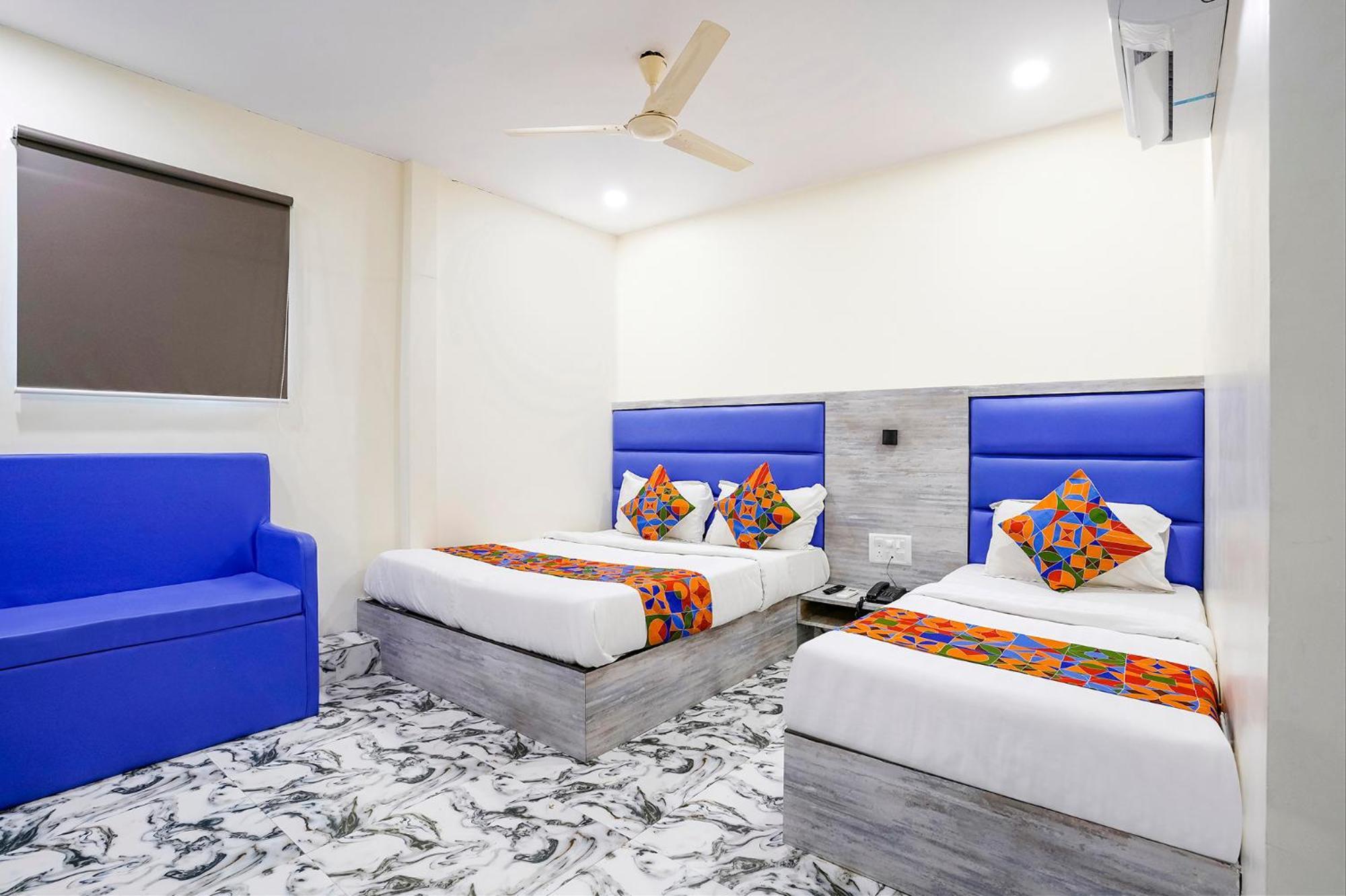 Fabexpress Good Luck Residency - Nr Nesco Exhibition Center Hotel Mumbai Exterior photo