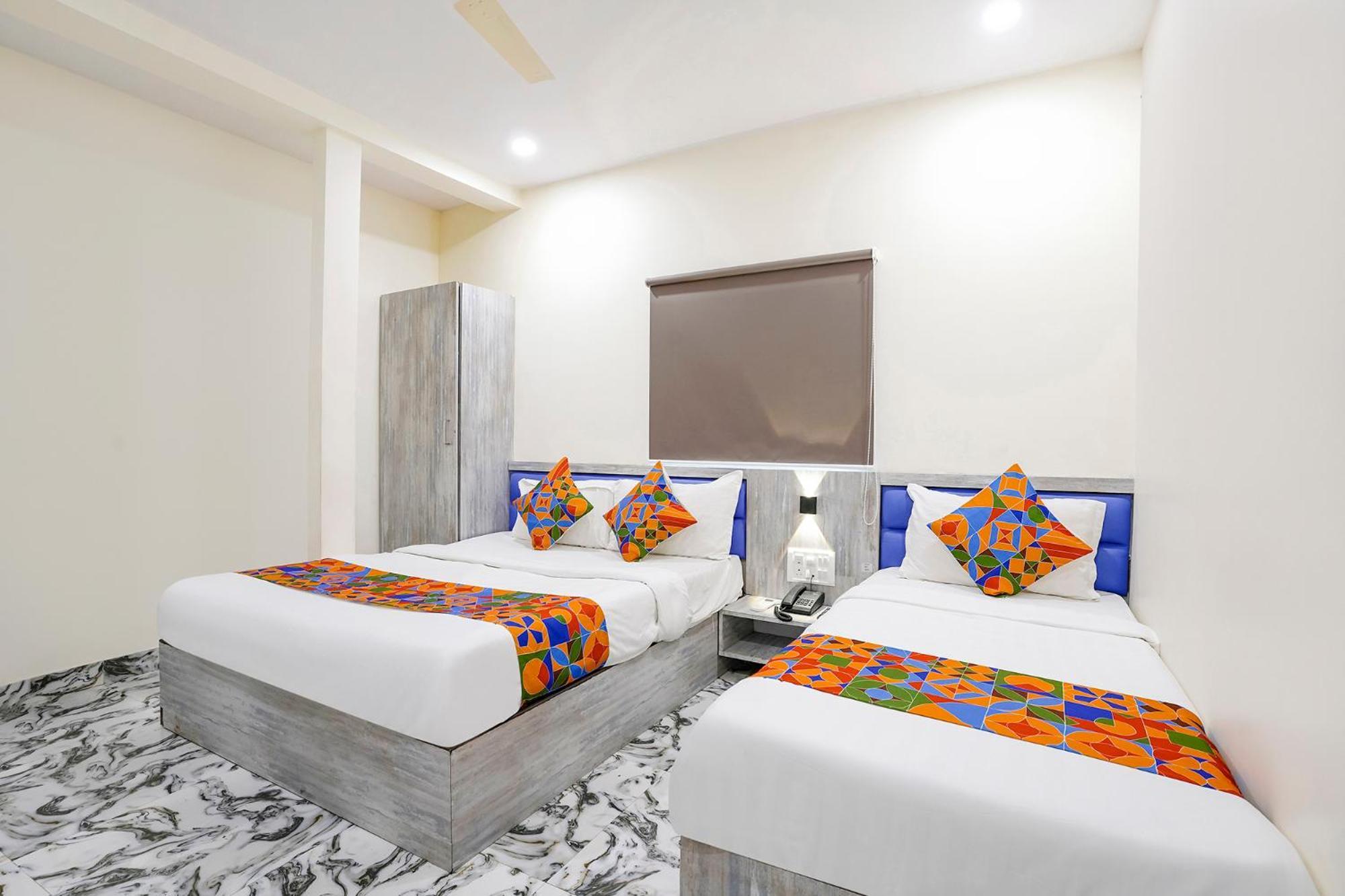Fabexpress Good Luck Residency - Nr Nesco Exhibition Center Hotel Mumbai Exterior photo