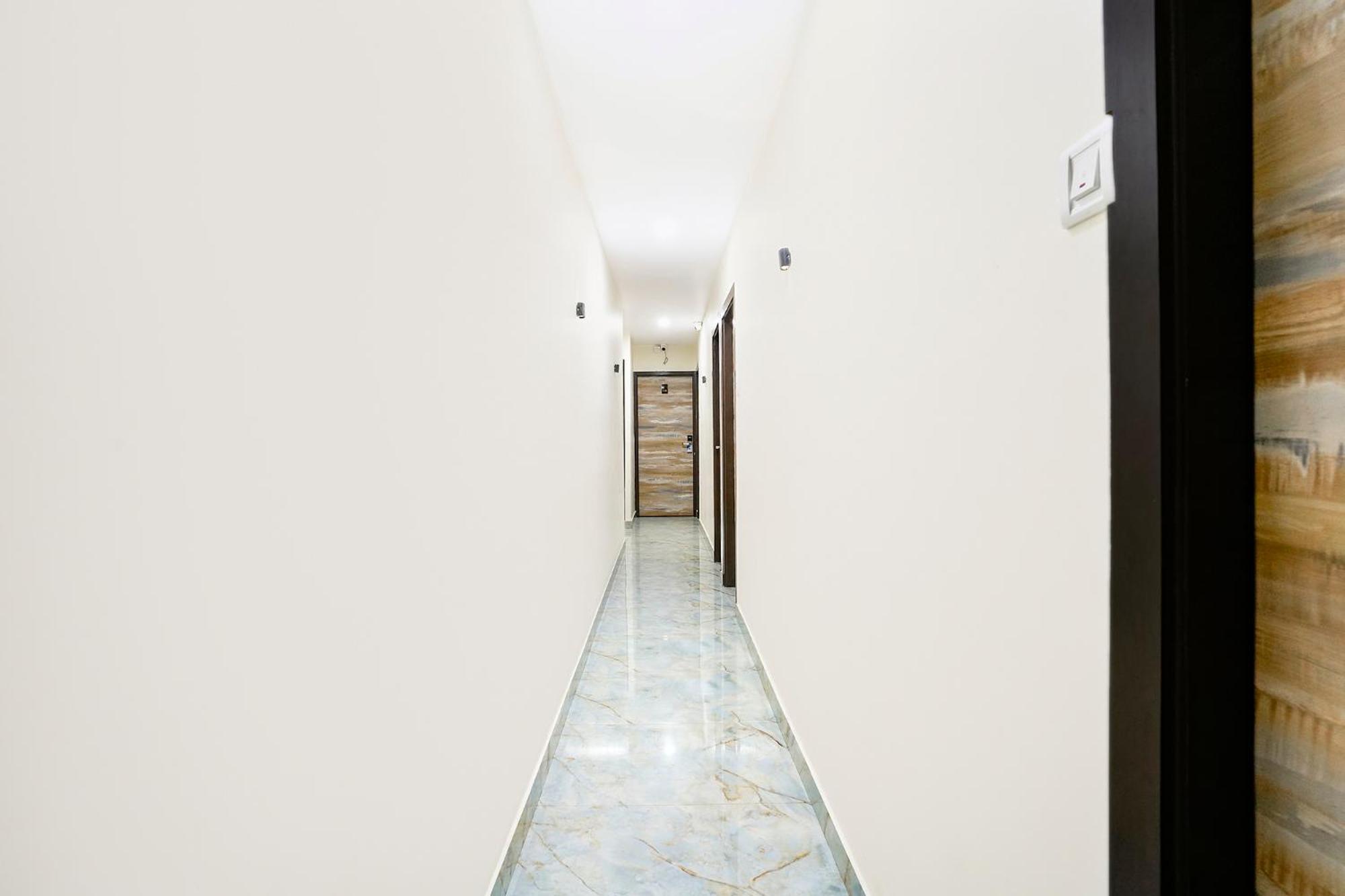 Fabexpress Good Luck Residency - Nr Nesco Exhibition Center Hotel Mumbai Exterior photo